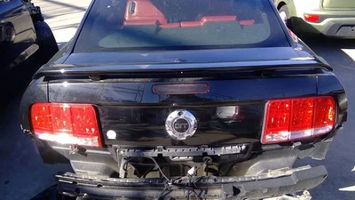 2008 Ford Mustang Trunk Lid with Satellite Antenna - Used, Local Pick Up Only Foto 1 de 4