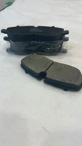 Land Rover Aftermarket ZRT Front Brake Pads LR3/LR4/Vogue/Sport Part No LR019618 - Picture 1 of 4