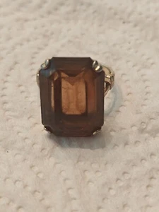 Vintage Avon Signed  Gold Tone Faux Golden Topaz Cocktail Ring Size 6.5 - Picture 1 of 2