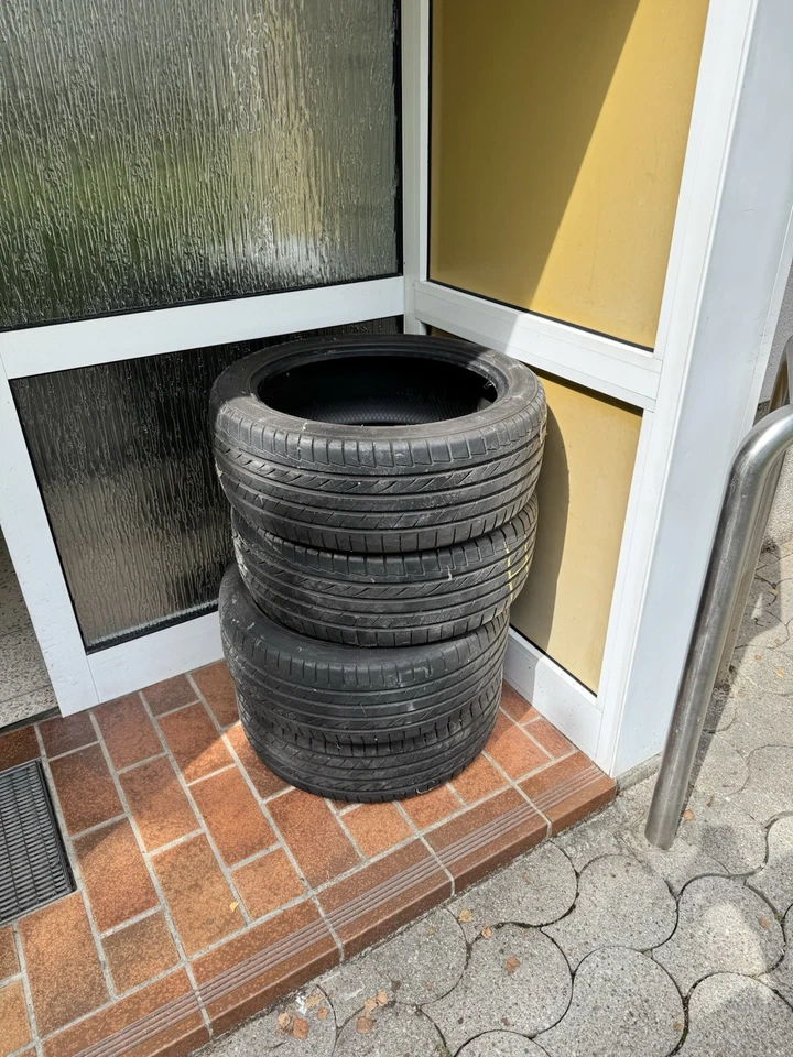 Reifen Dunlop 215/45r18 Spot Maxx - Bild 1 von 4