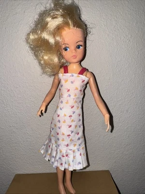 Boneca vintage loira Sindy bailarina posável GEN 2 - Imagem 1 de 4