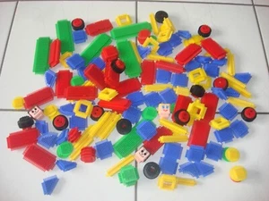 Konvolut Spielzeug Noppenbausteine Steckbausteine Bausteine (80er Jahre Rarität) - Bild 1 von 1