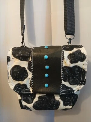 Nuevo Bolso Bandolera Vaquera del Suroeste Estampado de Vaca Negro Crema Eslinga Foto 1 de 4