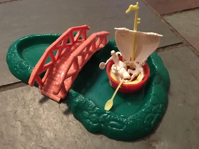 BACHMANN STORYTOWN THREE MEN IN A TUB COMPLETE MINT PLASTICVILLE - Image 1 of 4