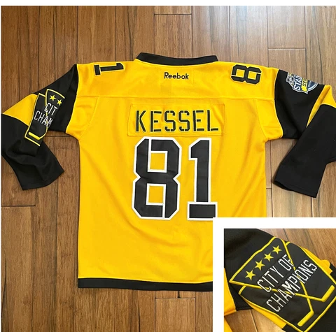Reebok 2017 CCM Pittsburgh Penguins Phil Kessel #81 Size 50 Hockey Jersey rare Cover
