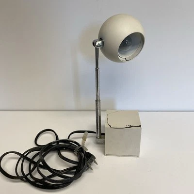 复古 MCM 白色 Lytegem 台灯 Michael Lax 适用于 Lightolier 日本有裂纹 — 第 1/4 张图片