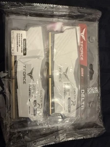 TEAMGROUP T-Force Delta RGB DDR4 16GB (2x8GB) 3200MHz (White) - Afbeelding 1 van 6