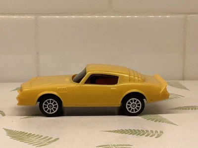 Camaro Buddy L 1980 vintage original. Casi nuevo de (juego de portacarros) 4-1/4” de largo. Foto 1 de 4