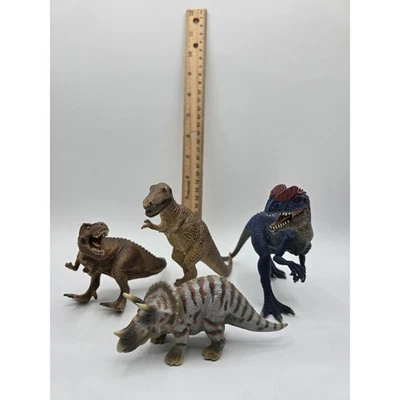 4 Schleich Plastic Dinosaur Lot of Realistic Toy - Image 1 of 4