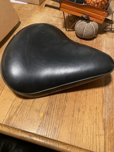 De colección BAR ENTERPRISE Solo Seat Springer Chopper Harley Davidson - Imagen 1 de 6