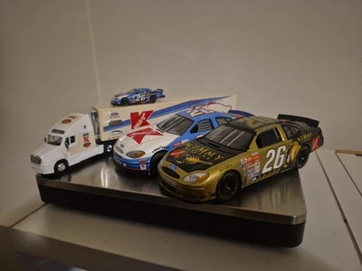 Lote de 4 Nascar Diecast Coleccionables Jimmy Spencer #26 Escalas 1:24, 1:64 Foto 1 de 4