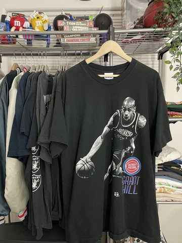 Vintage 90s single stitch Detroit Pistons Grant Hill Shirt Cover