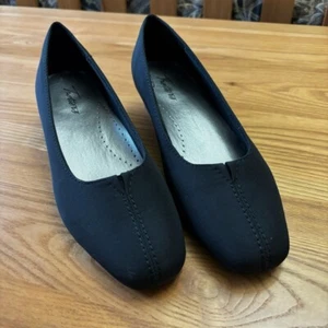 Women's Trotters Doris Pumps, Size 7.5M - Picture 1 of 7