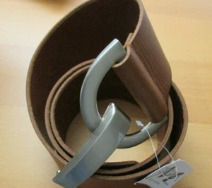 Cinturón en marrón, con hebilla plateada, 100 cm de largo, 70 mm de ancho - Imagen 1 de 6