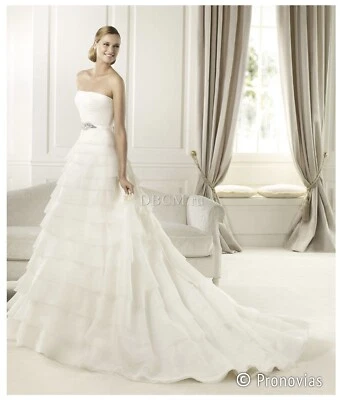 Vestido de novia Pronovias Dornella - talla 6 (se adapta a la talla 4 de EE. UU.) Foto 1 de 4