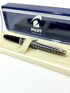 PILOT Fountain Pen Elite Black checks Medium-nib 18k-750 Vintage Made in 1976 - Picture 1 of 23
