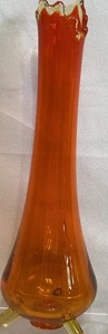 L.E. Smith geschwungene Glasvase mit 3 Zehen und Fuß rot orange Amberina 12 Zoll - Bild 1 von 14