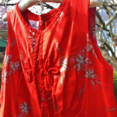 Vintage Hawaiian Elsie Krassas 1960s Shift UK10 - Red Hand Printed Plumerias - Image 1 of 4