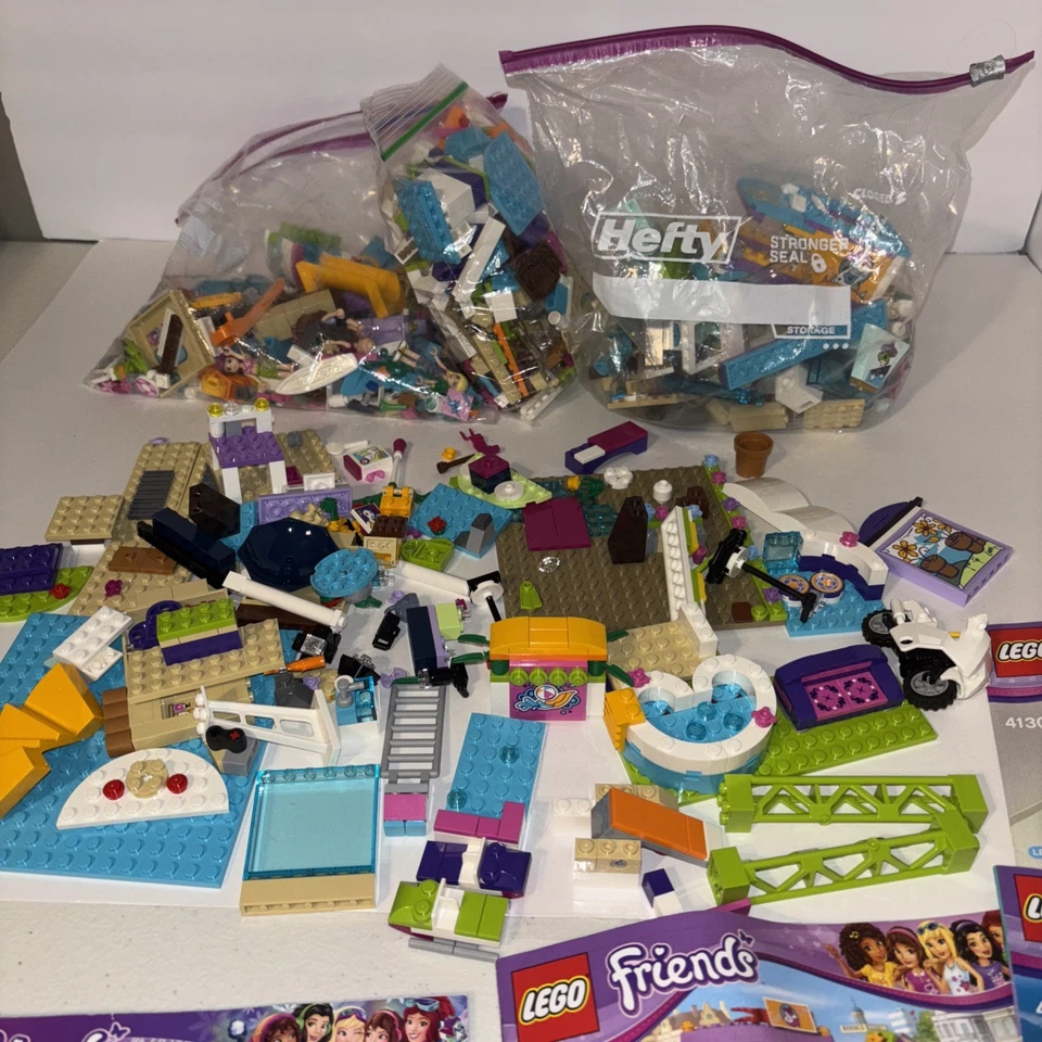 LEGO Juegos de Construcción Amigos Sin Cajas con Manuales y Minifiguras Lote Mixto de 5**LEER Foto 1 de 4