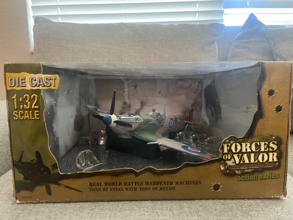 Forces of Valor 1:32 UK SPITFIRE MK IX NETHERLANDS 1945 - Image 1 of 4