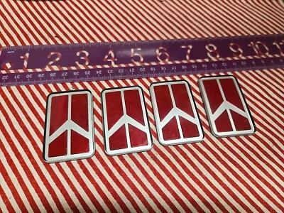 Juego de 4 emblemas de tapa central de rueda Oldsmobile Bravada 1993-1994 nuevo de fábrica OEM  Foto 1 de 4