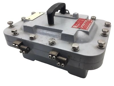 AEAB13450S-200 APPLETON CARCASA DE ALUMINIO A PRUEBA DE EXPLOSIONES 50 AMP 480 VOLTIOS 3 POLOS Foto 1 de 4