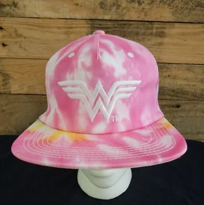 Gorra de béisbol Wonder Woman DC Comics OSFM rosa blanca tie dye snapback nueva con etiquetas Foto 1 de 4