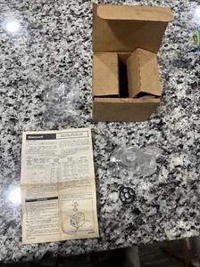 NEW IN BOX HONEYWELL V5309A 1008 LP NAT GAS CHANGEOVER SERVO PRESSURE REGULATOR - Picture 1 of 4