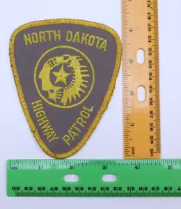 NUOVO North Dakota Highway Patrol Patch Manica Uniforme Ricamato Marrone Giallo - Foto 1 di 4