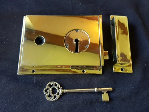 One Reclaimed Antique Brass Victorian Lock With Key & Keep Door Furniture (ER31) Cover