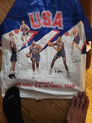 Chaqueta de colección 1992 Kellogg's Youth (26-28) 1992 equipo olímpico de baloncesto de Estados Unidos Foto 1 de 3