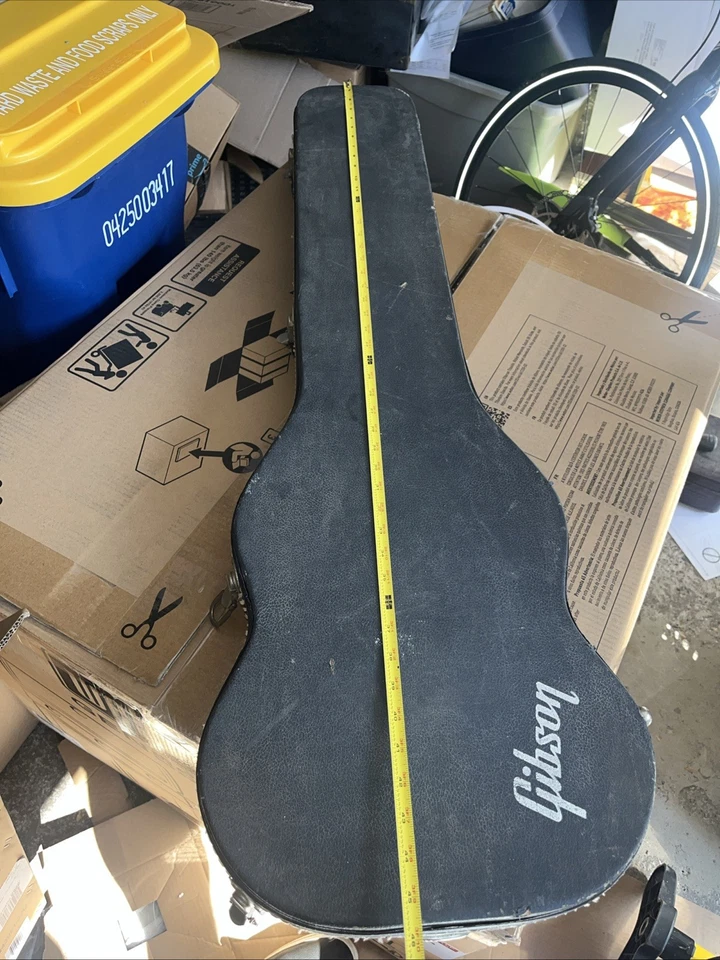 GIBSON SG VINTAGE AÑOS 70? FUNDA GUITARRA INTERIOR MORADO Foto 1 de 4