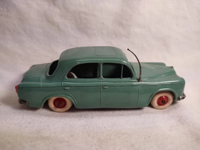 Norev 403 Peugeot Plástico Verde Excelente Estado Foto 1 de 4