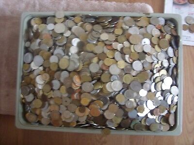Lot Of 100 World Mixed Coins • 5.39£