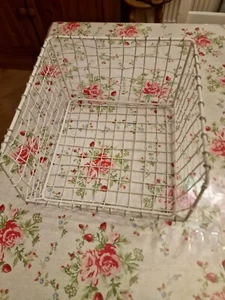 Weiße Metallschütte Korb  Drahtkorb Industrial Design Aufbewahrungskorb Dekokorb - Bild 1 von 8