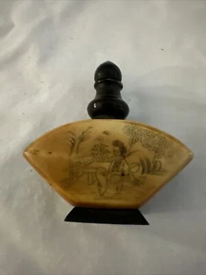 Botella de tabaco china de hueso vintage Foto 1 de 3