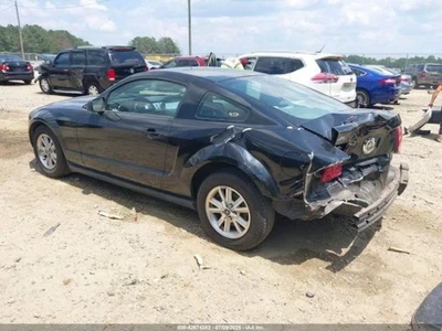 Radiator Fits 05-10 MUSTANG 5061538 - Imagem 1 de 4