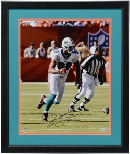 Jason Taylor Miami Dolphins FRMD Signed 16" x 20" Run Photo with "HOF 17" Inc - Picture 1 of 2