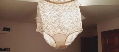 BRAGUITA VANITY FAIR VINTAGE DE NAILON talla 6 BLANCA ENCAJE FRONTAL COMPLETO PESTAÑA P EMB LBL #VF1A13 Foto 1 de 4