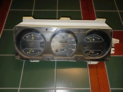 Cuadro de instrumentos 81-89 Dodge Pickup Truck D150 D250 100 W150 W250 con bisel OEM  Foto 1 de 4