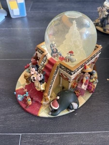 mickey mouse christmas snow globe disneyland paris - Disneyland Paris Exclusive - Picture 1 of 7
