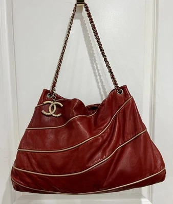 CHANEL Paris-Moscou Constructivism Tote Shoulder Bag Burgundy Lambskin - Image 1 of 4
