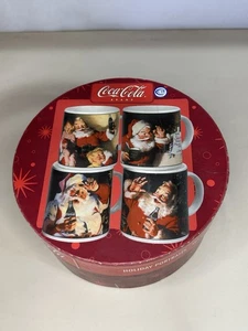 Coca-Cola Weihnachtsmann Tassen 4er Set Steingut in Geschenkbox von Sakura - Bild 1 von 24