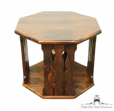 ETHAN ALLEN 古色古香的松木老酒馆 26 英寸八角形口音茶几 12-8007 — 第 1/4 张图片