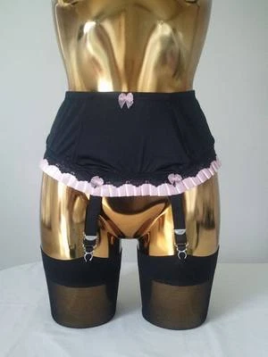 Xs Schwarz Lycra Rosa Satin Saum 4 Band Designer Hüftgürtel 61-66cm taille - Bild 1 von 4