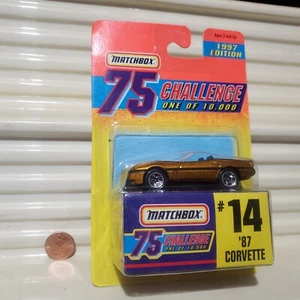 Matchbox 1997 Gold Challenge 75 #14 1987 Chevy Corvette Nu in C9 NuMint BubblPak - Bild 1 von 3