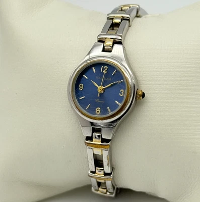 Relógio feminino WALTHAM clássico pulseira de quartzo pequeno de dois tons, mostrador azul, 21mm - Imagem 1 de 4