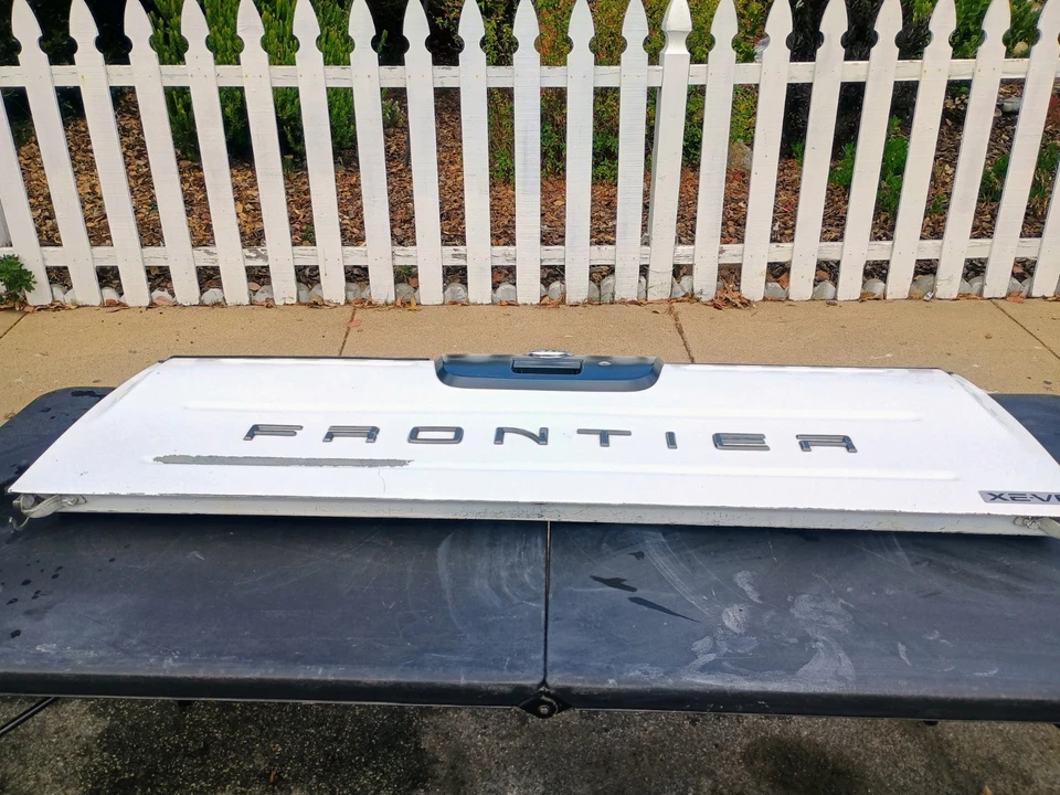 2001 -2004 Nissan Frontier Trunk/Hatch/Tailgate OEM White  - Image 1 of 4