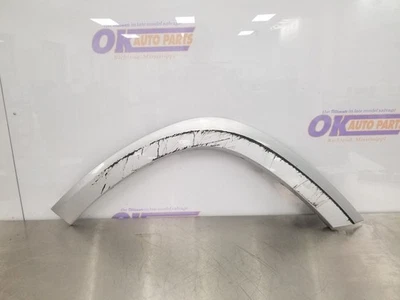 Mercedes GLS550 2019 166 tipo guardabarros acampanado pasajero derecho plateado Foto 1 de 4