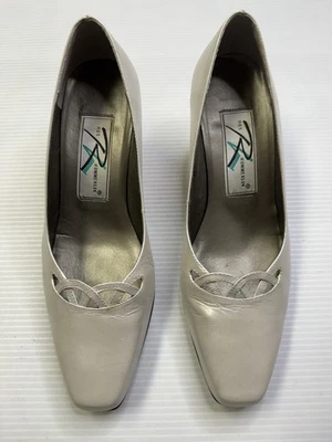 Bomba vintage Ros Hommerson para mujer 7 1/2 blanca perla usada en excelente estado Foto 1 de 4